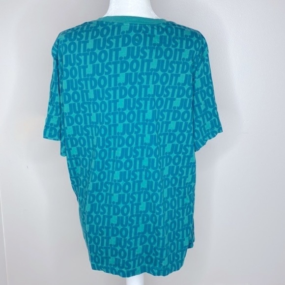 Nike all over logo deep turquoise Streetwear tee - Picture 4 of 5